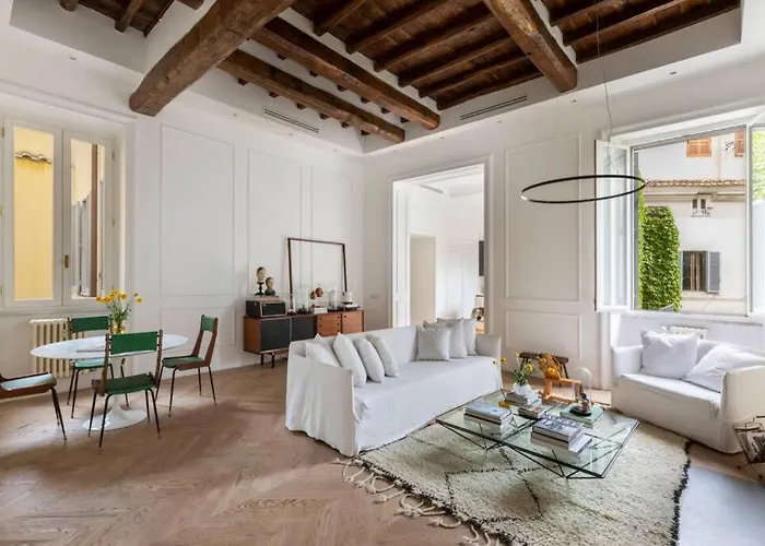 Casa Luce, A Burghesius Rzym